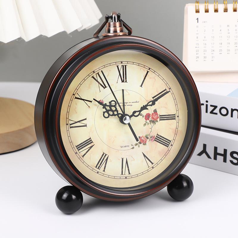 Vintage Quartz Table Clock Hangable Hangable Retro Battery Powered Alarm Clock Bedroom Living Room Decoration Wall Clock