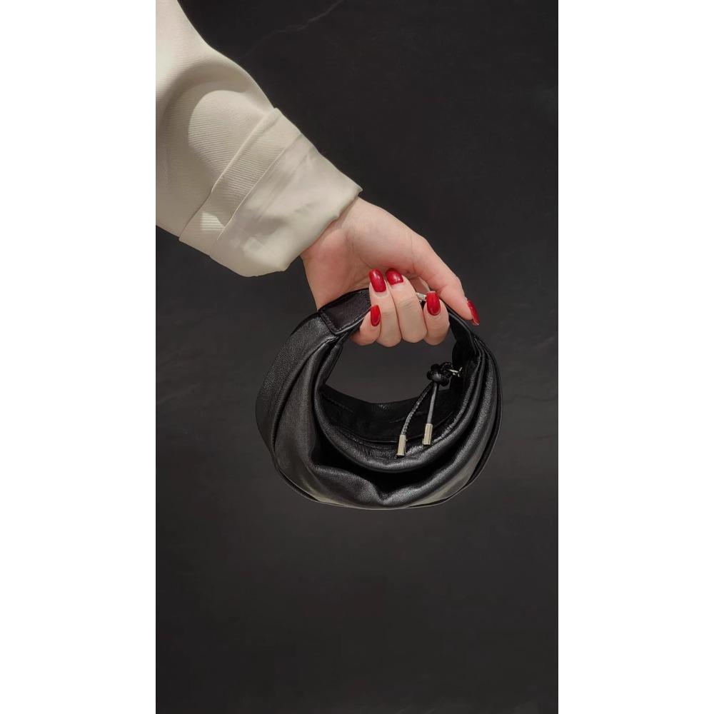 Новый стиль 2025 Кожа воловья Кожа Сумка в форме коровьего рога Новый стиль Минималистичный дизайн Натуральная кожа Мягкая текстура Универсальная Одноплечевая Сумка в форме лошадиного рога