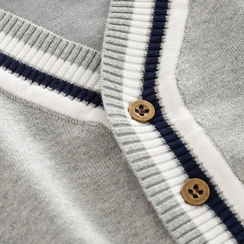 Детские кардиганы с V-образным вырезом для мальчиков