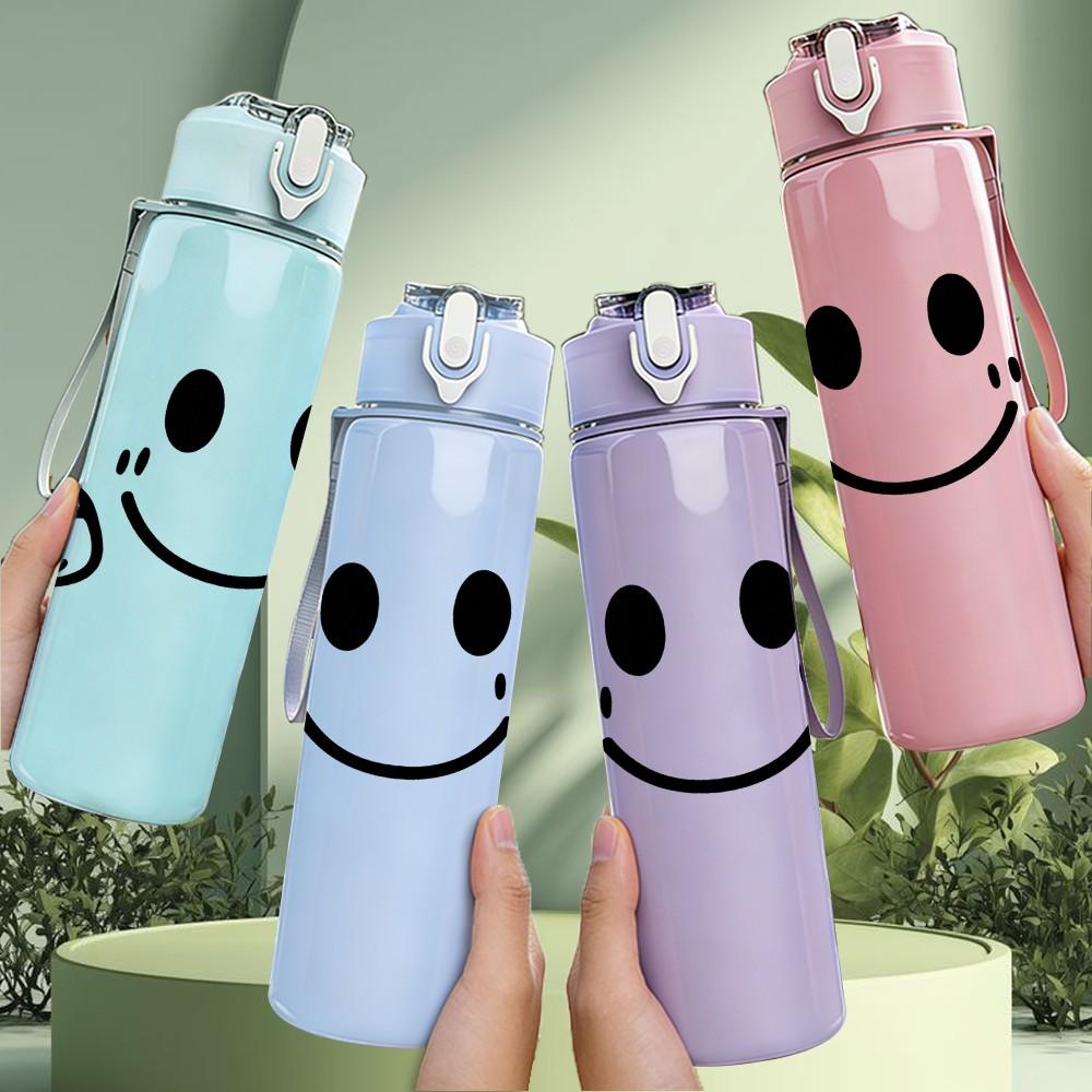1PC Pinch Cheek Smiley 750ml Color Plastic Sports Water Bottle Leakproof Flip Straw Lid Suitable for Sports Office Home Use