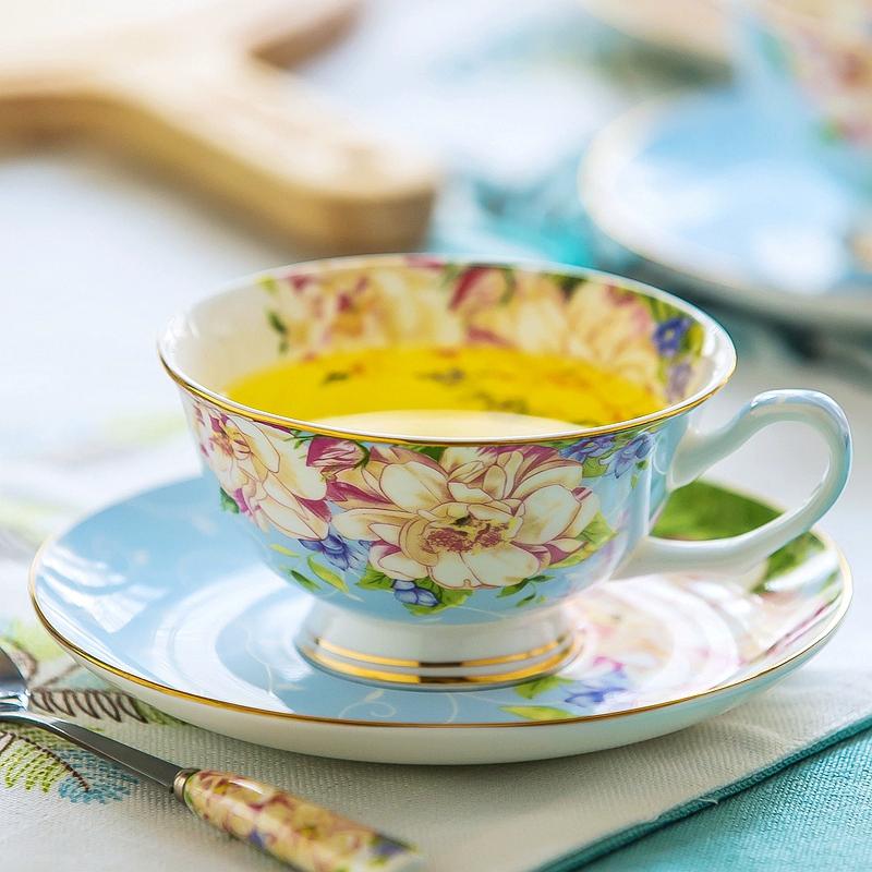 Цветочные кофейные чашки и блюдца с ложкой, 170 мл, фарфоровая чашка с золотой отделкой для капучино, латте, чайные чашки из костяного фарфора для вечеринки, послеобеденного чая