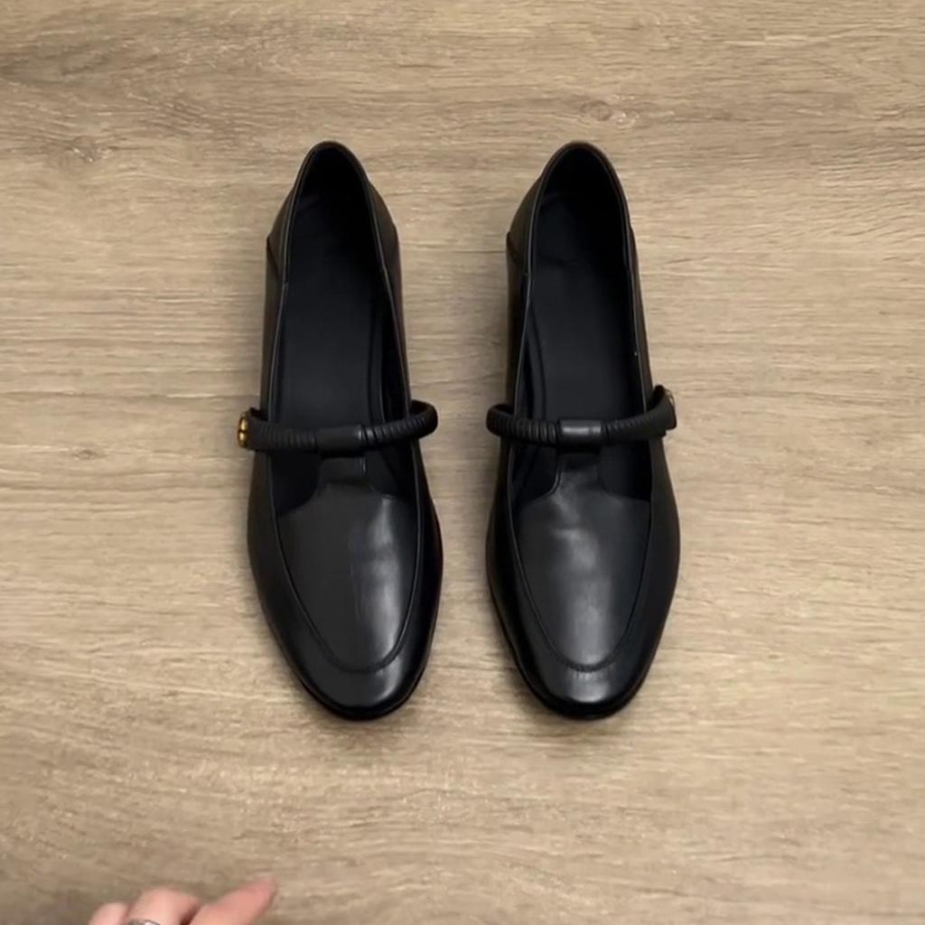 Версия из овчины~ Ретро камелия круглый носок Мэри Джейн женские туфли для работы T-образный ремешок с мелким вырезом Французский темперамент толстый каблук одинарные туфли