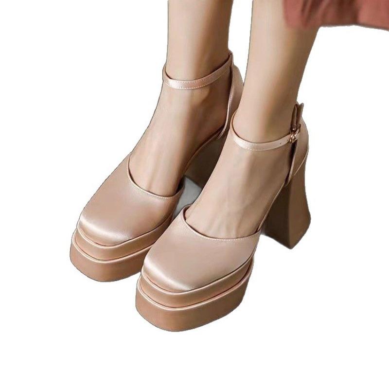 New Large-size High-heeled Square-head Sandals Hate the Sky High Water Platform Catwalk High-heeled Shoes with One-word Buttons