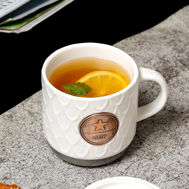 Chaxun Fish Scale Ceramic Mug with Lid and Spoon