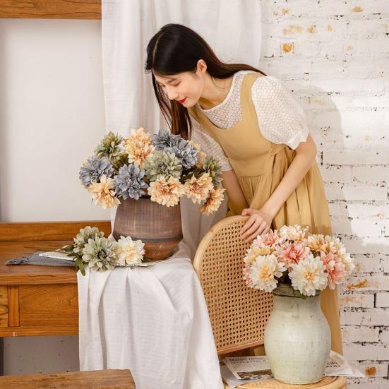 Поддельный цветок яркий нежный декоративный надежный настольный орнамент букет георгин для свадебного торжества