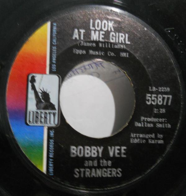 7-дюймовая пластинка BOBBY VEE & THE STRANGERS - Look At Me Girl 55877 LIBERTY 1966 США Рок Б/у