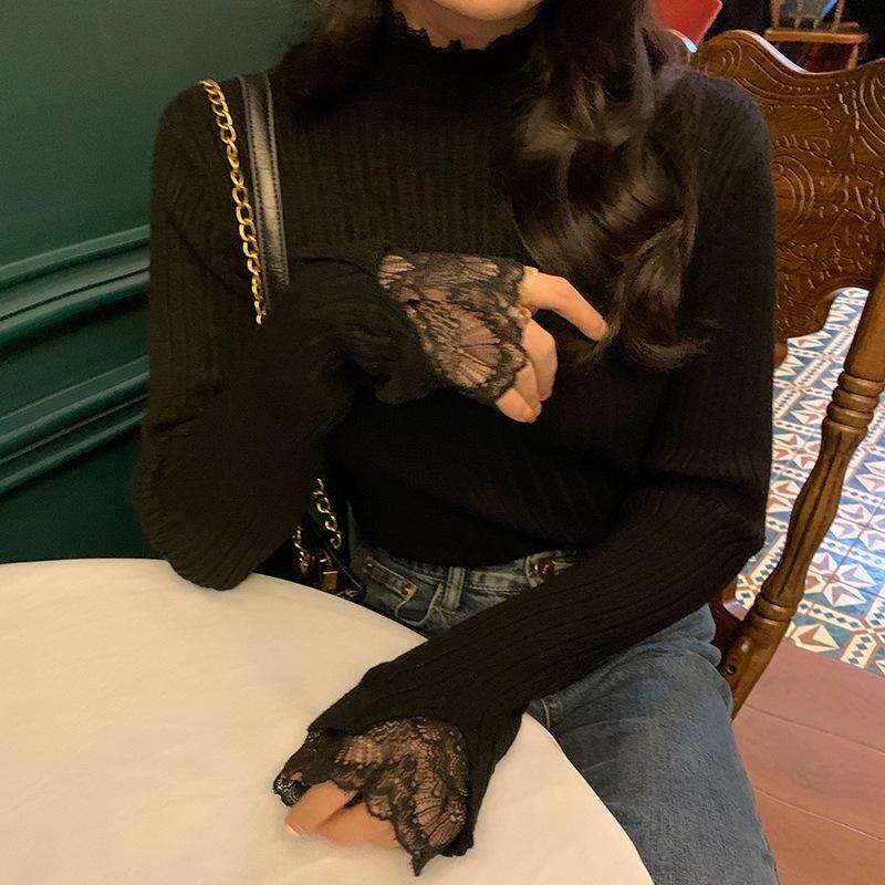 Абрикосовый свитер приталенного силуэта с кружевной отделкой - Женский трикотажный топ с полувысоким воротником и длинным рукавом для весны и осени