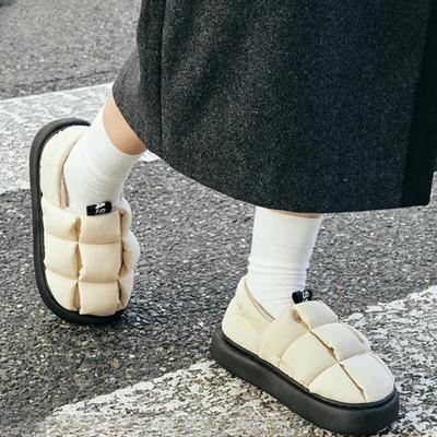 Зимние утепленные плюшевые хлопковые туфли женские теплые пуховые водонепроницаемые домашние тапочки уличные зимние ботинки на мягкой подошве ботильоны на платформе