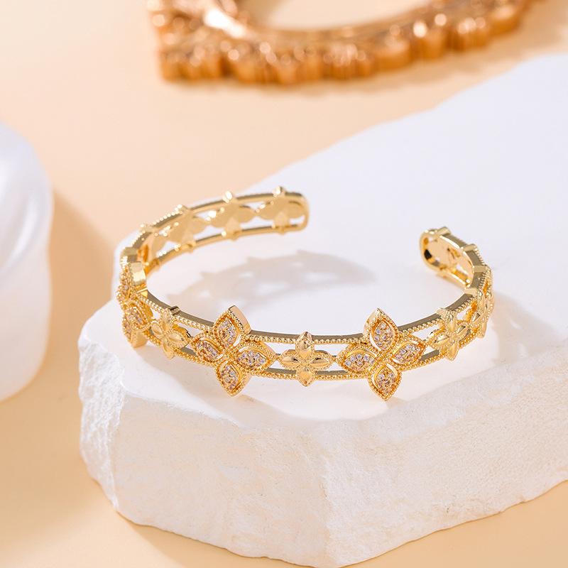 Four Leaf Clover Bracelet for Women, Fashionable, Simple, High-end Accessories, Bracelet for Women