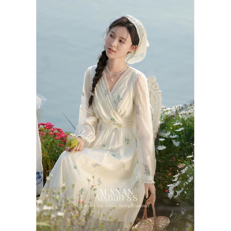 Luxiangnan Gentle Cinched Waist Dress