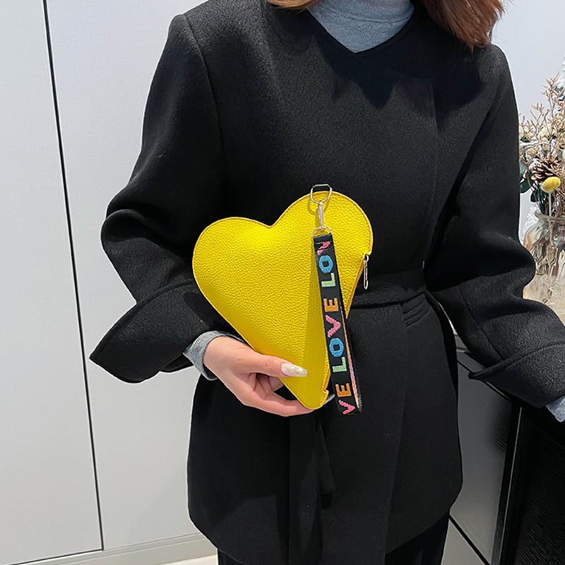 Yogodlns Модный мини-клатч в форме сердца для женщин, кошелек для монет карамельного цвета с запястьем, стильный держатель для карт на молнии и чехол для ключей