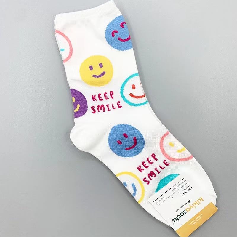1 Pair Cartoon Smile Women Socks Cotton Harajuku Skateboard Girl Socks Novelty Breathable Sox Christmas Gift Factory Direct