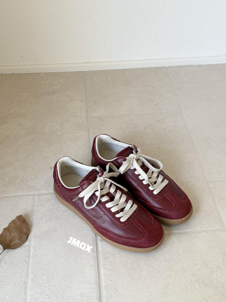 Европейский красный немецкие тренировочные туфли женские 2025 осень новые кожаные на плоской подошве ретро классические спортивные и повседневные универсальные кеды