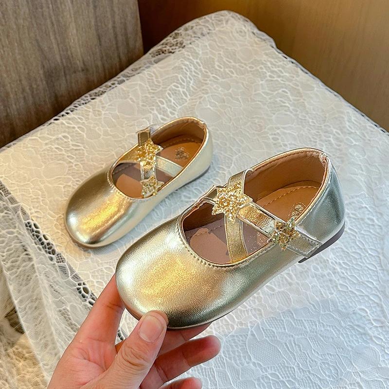 2024 Детские кожаные туфли для девочек, осень, новая мода, стиль принцессы, мягкая подошва, нескользящая, повседневная, танцевальная, вечерняя, шикарная обувь
