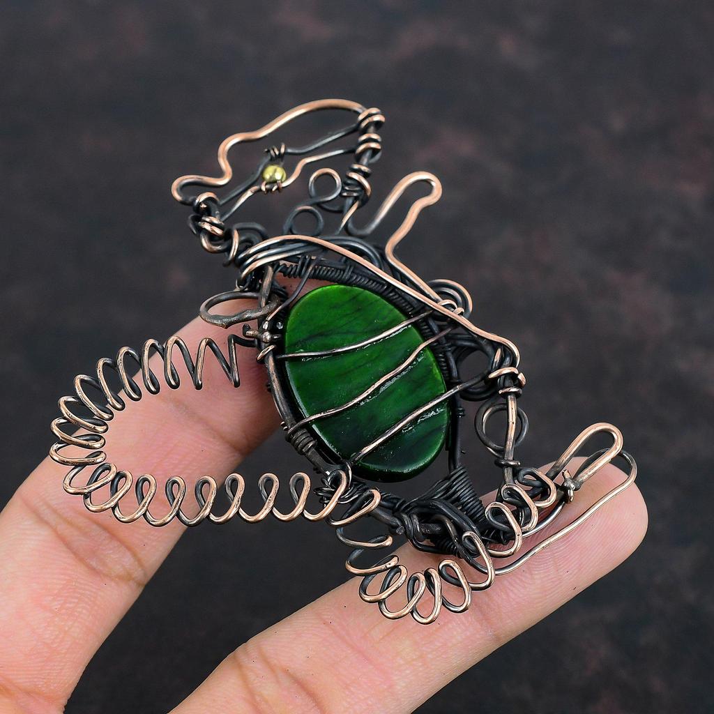 Green Fire Labradorite Pendant Copper Wire Wrapped Rabbit Pendant Handmade Copper Jewelry Gemstone Pendant Wire Wrapping Jewelry For Gifts
