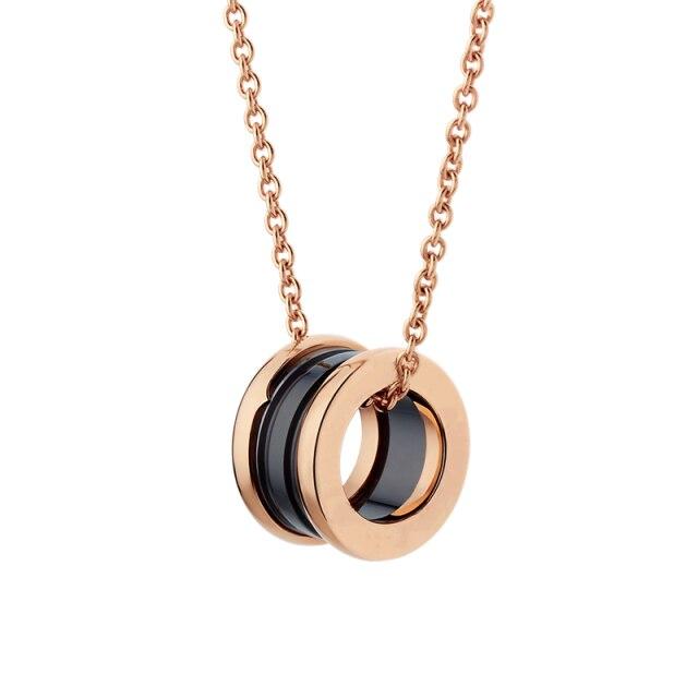 Ожерелье-пружинка из европейского и американского стерлингового серебра S925 с позолотой и полой черно-белой ракушкой