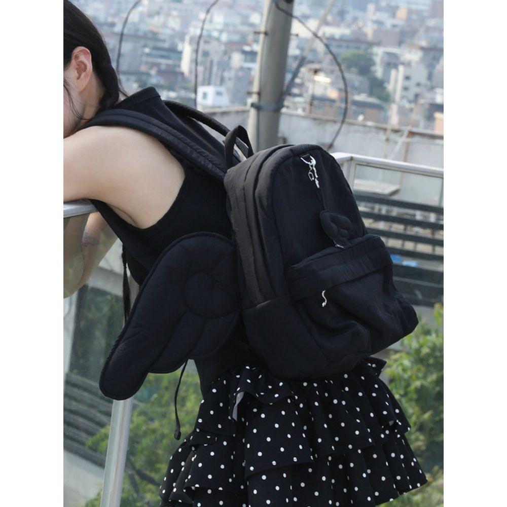 CLUT STUDIO Puffy Wing Keyring - BLACK