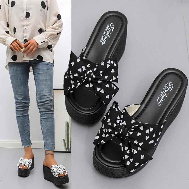 Трендовые женские тапочки с бантом и толстой подошвой 2024 года, новые тапочки, женские модные пригородные женские тапочки, популярная женская обувь на танкетке