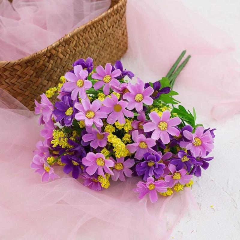 Artificial Daisies Flowers Outdoor Fake Plants for Wedding Party Home Decoration (1 Bouquet, 28 Heads)