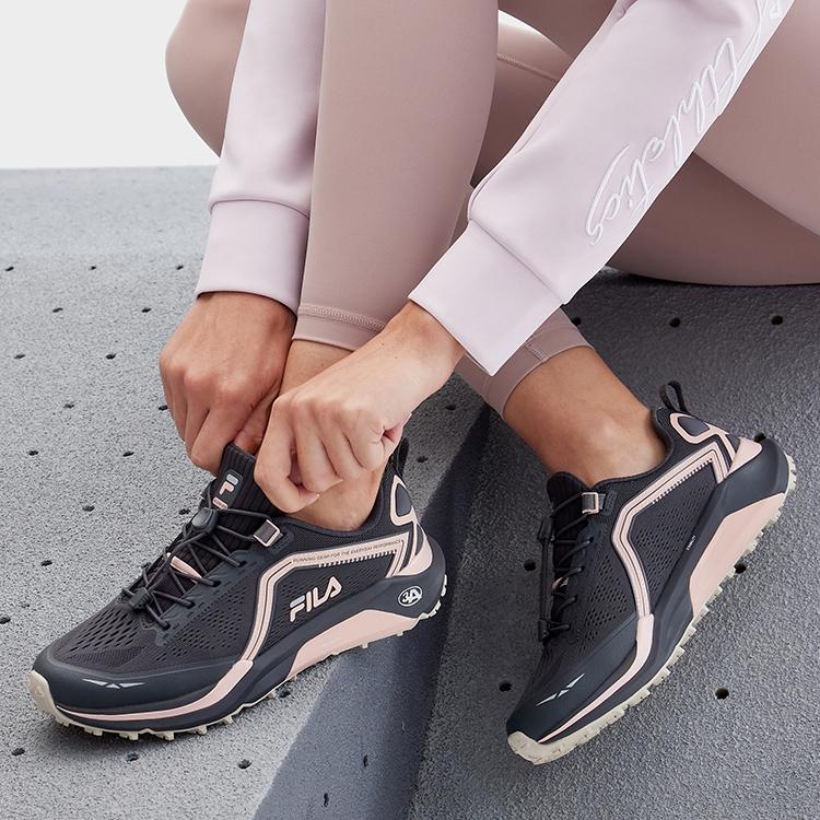 Fila Lynx Уличная ткань ТПУ Износостойкие Низкие Кроссовки для трейлраннинга Женские кроссовки Розовый Черный A12W311208FDP