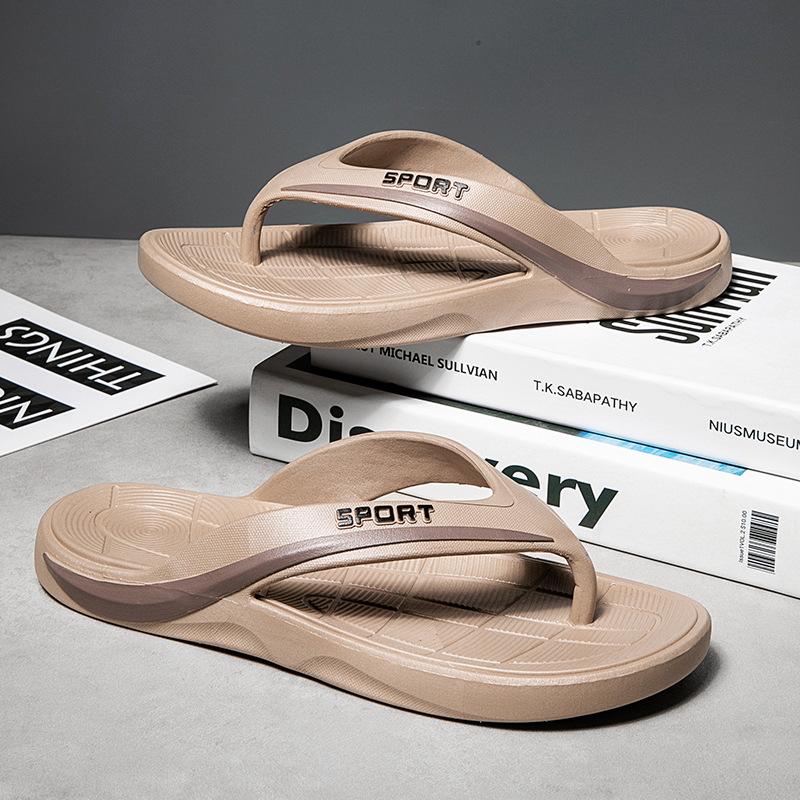 Шлепанцы мужские летние трендовые модные мужские верхние туфли с клипсами для ног новые нескользящие и износостойкие пляжные классные тапочки