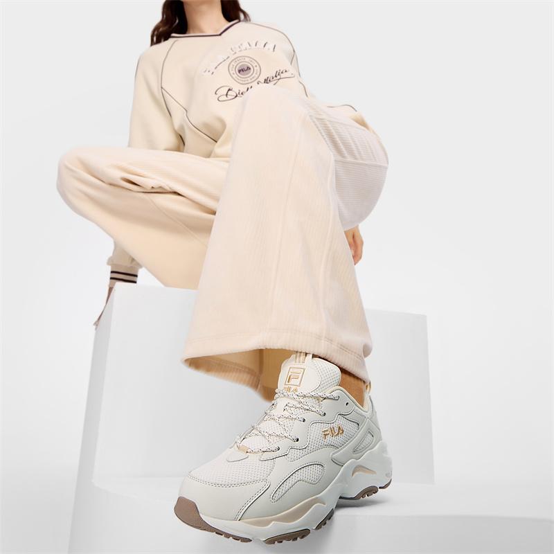 Fila Универсальные однотонные простые дышащие кроссовки с низким верхом Retro Series, устойчивые к пятнам, женские, цвет белоснежный, дымчато-серый, F12W422113FSV