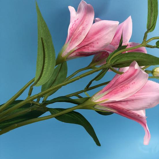 Широко используемый поддельный цветок лилии, яркий, безопасный, декоративный