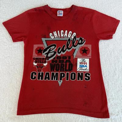 Винтажная футболка Chicago Bulls Чемпионы Мира NBA 1991 года Редкая 90-х ПОТРЕПАННАЯ Средняя