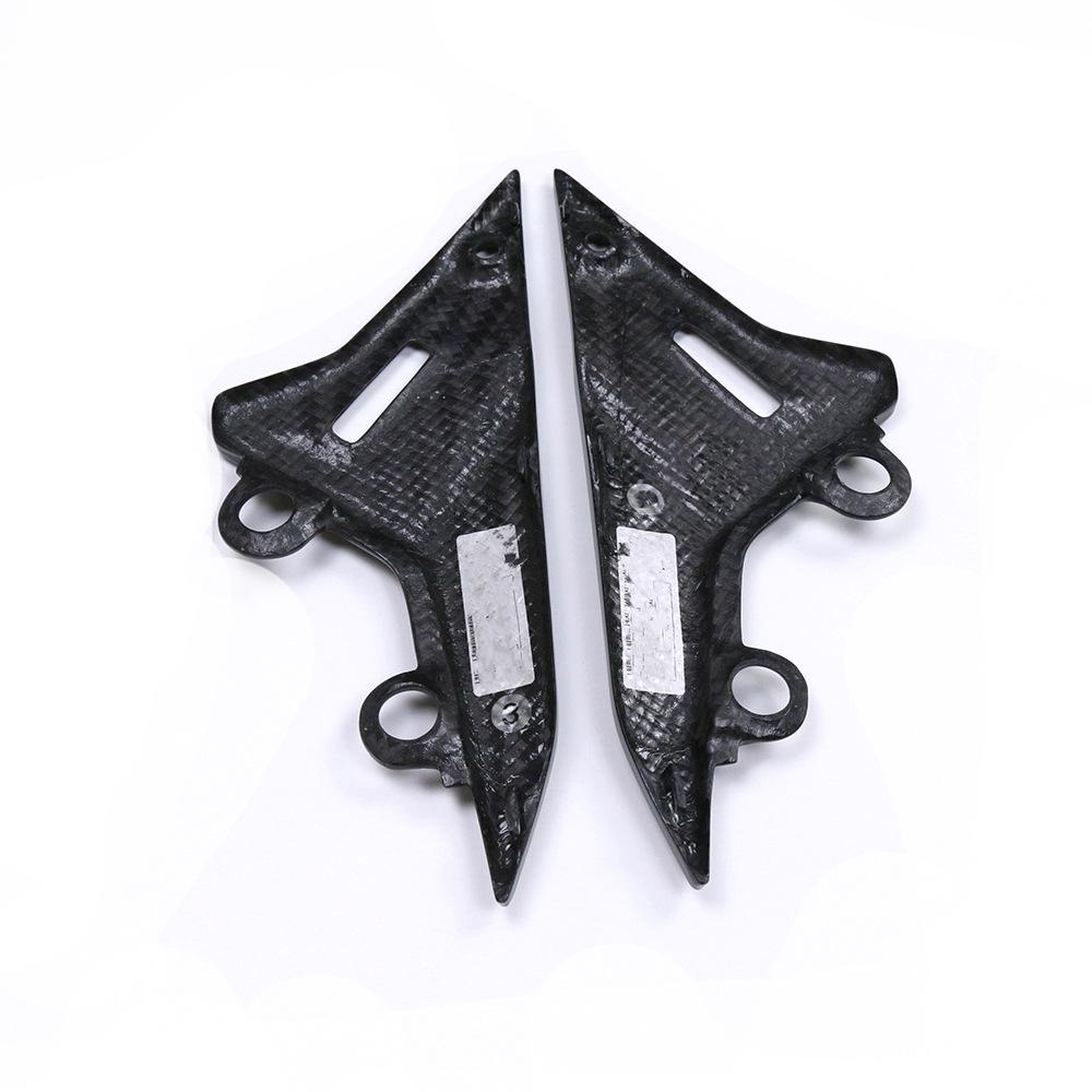 CFMOTO 800NK Накладка нижняя декоративная из углеволокна