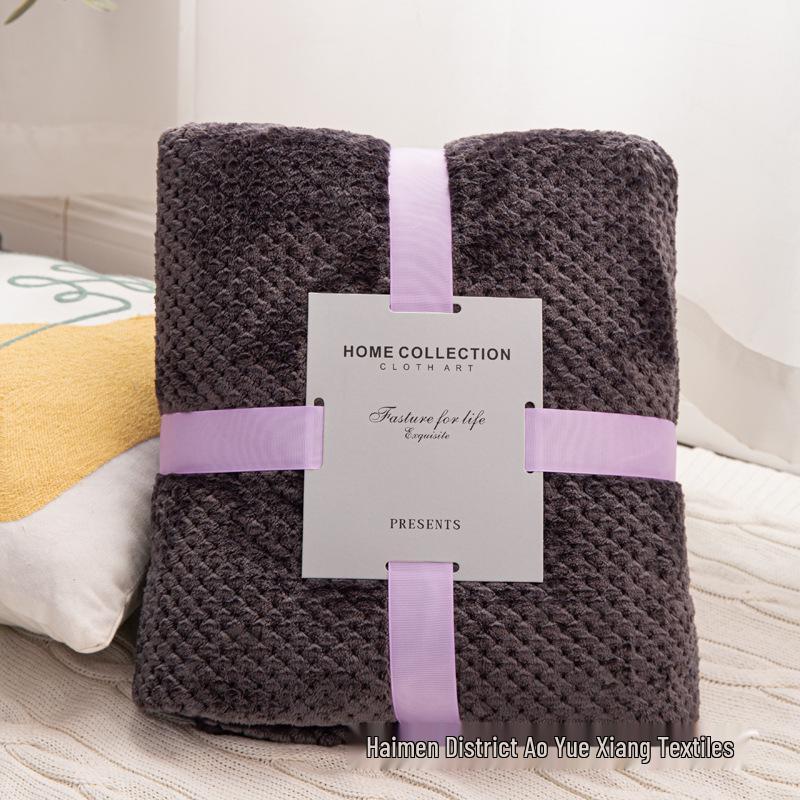 Class A Thick Merbau Winter Flannel Blanket - Nap, Sofa, or Air Conditioning Blanket - Perfect Gift.
