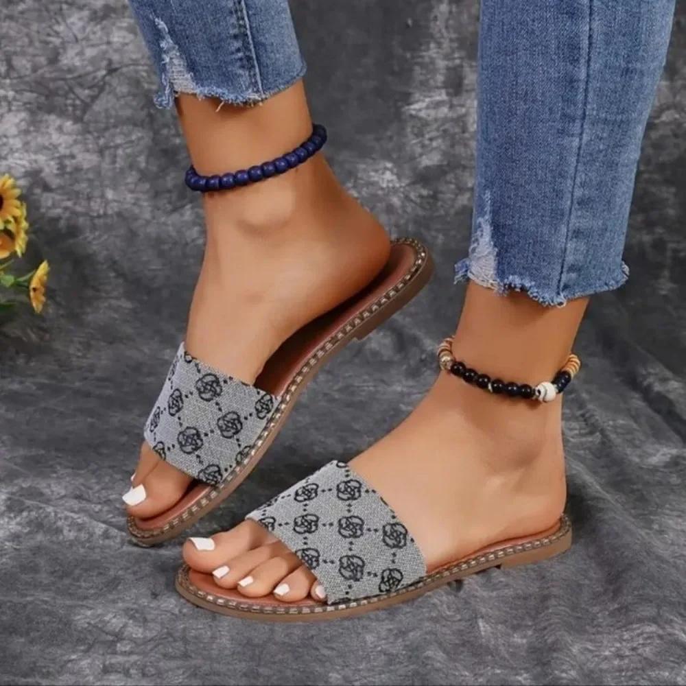 Модные женские тапочки 2024 года, новые летние сандалии на плоской подошве с открытым носком, женские повседневные пляжные тапочки, туфли на плоской подошве для женщин, роскошные сандалии, шлепанцы для женщин