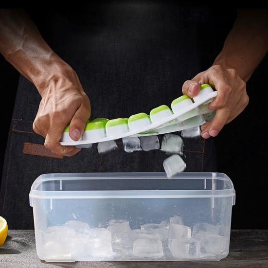 Silicone Ice Cube Tray with Lid 14 Cubes Easy Release Stackable Ice Mold for Cocktails Coffee Juice Whiskey Ice Drink Maker