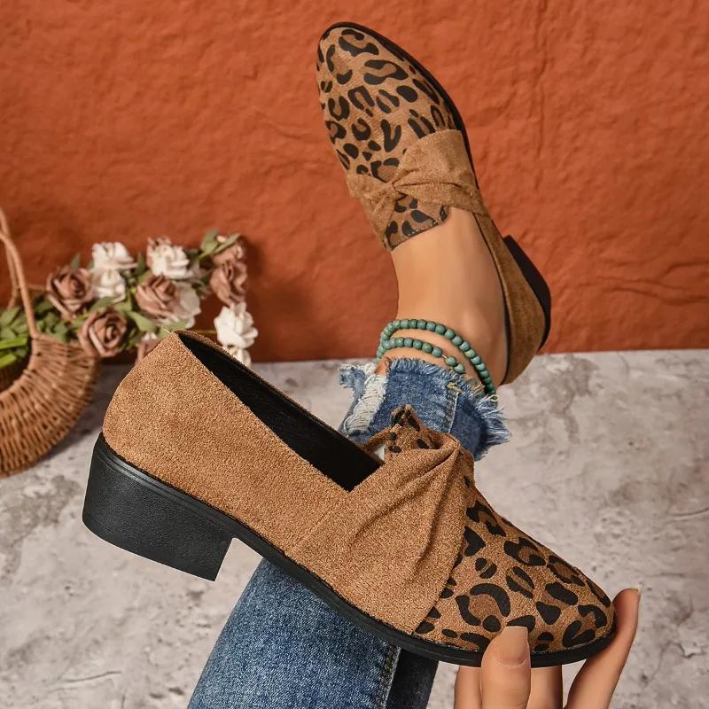 Модная женская обувь Slip-on женские туфли на высоком каблуке Модные туфли с леопардовым принтом для офиса и карьеры Большие размеры на каблуках для женщин