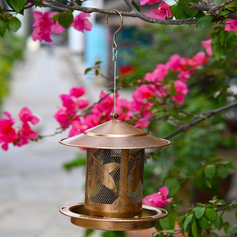Rustproof Metal Wild Bird Feeder Feeding Tray Squirrels Proof Design Easy Fill Hanger For Backyard Bird Watching