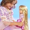 Кукла из коллекции Disney Animator: Рапунцель с Паскалем