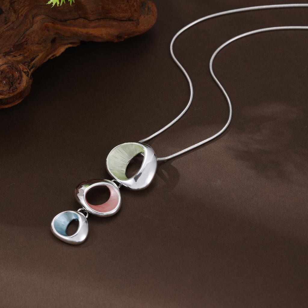 Новый эмалевый цвет полое кольцо маленькая подвеска женская простая модная с высоким чувством нерегулярное кольцо ожерелье