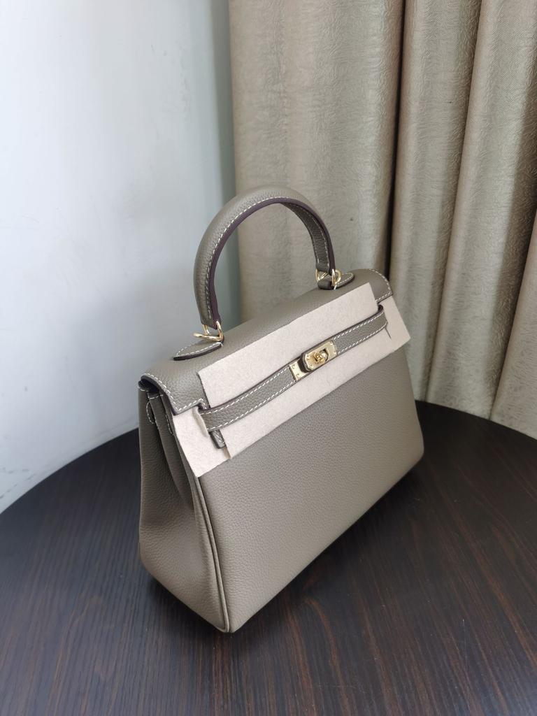 Womens Handbag Cowhide Top Layer Leather Fashion Bag Real Leather Handbag High-end Sense Versatile Womens Bag Single Leather Decoration Bag