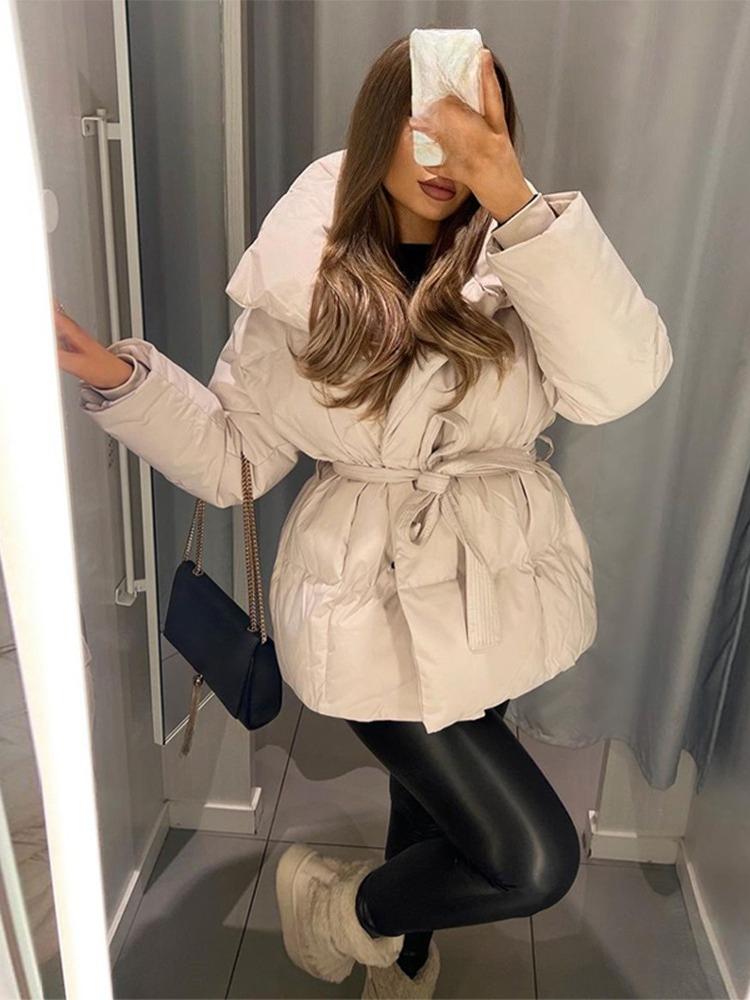 Женская куртка с воротником-стойкой, капюшоном, длинными рукавами и молнией, глянцевая, толстая, для зимы