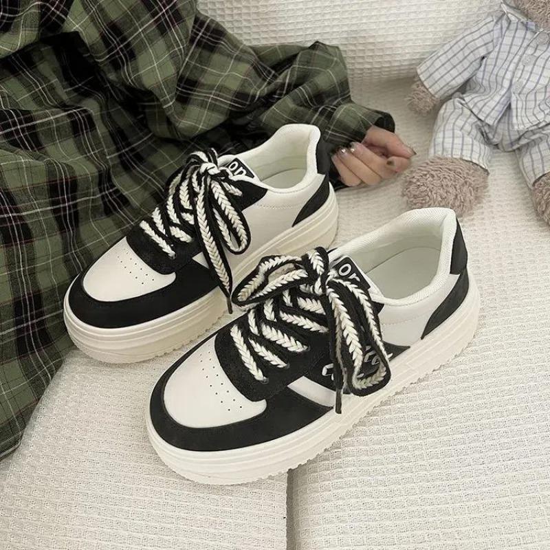 Мода 2024 года, новая весна и осень, дышащая, универсальная, в корейском стиле, модная обувь для скейтбординга, толстая подошва, большая повседневная обувь, женская обувь