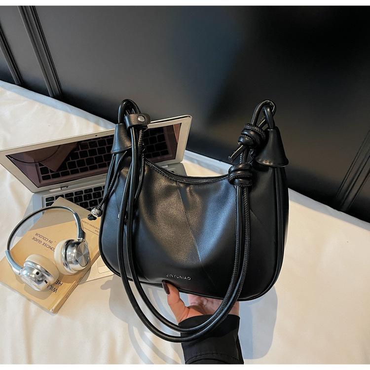 Оригинальный дизайн, сумка с чувством стиля, женская новая трендовая сумка-пельмень, на плечо, подмышку, для通勤, большая вместимость, сумка подмышку