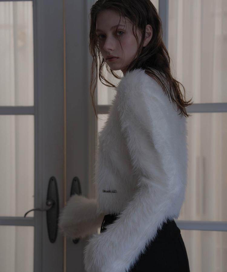 DEHEVE Hairy Flare Sleeve Knit [Ivory]