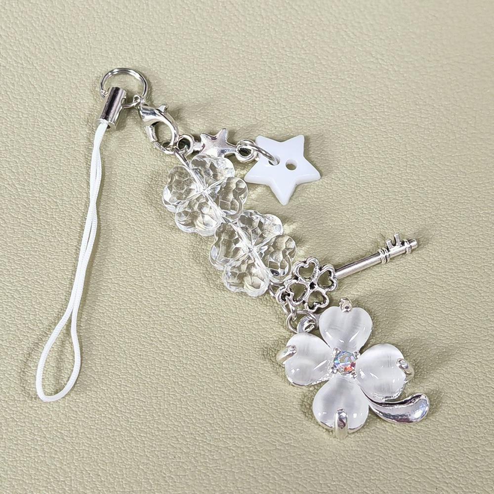 Четырехлистная цепочка для телефона с бусинами, красочный брелок, подвеска в виде листьев клевера, подвесное украшение