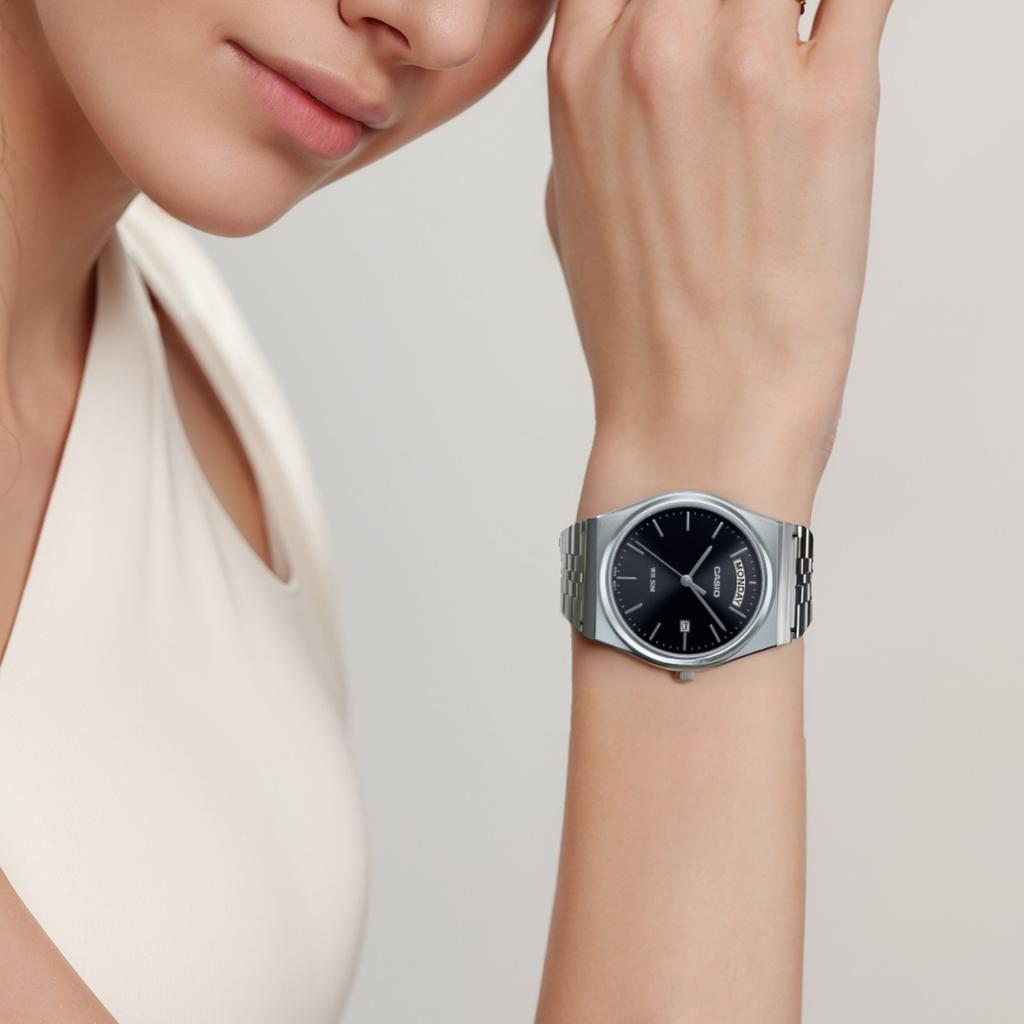 Casio Часы на кварцевом механизме с браслетом из нержавеющей стали, унисекс, черный циферблат, MTP-B146D-1AV