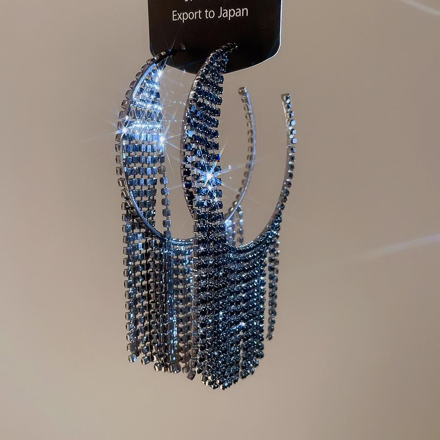 Luxury Spider Web Drop Tassel Earrings with Inlaid Diamonds