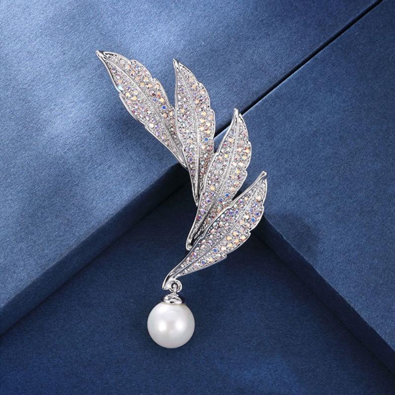 Простая и элегантная брошь-перо, Высококлассный женственный шарм и грация, Жемчужная брошь, Брошь с нишевым дизайнерским чутьем