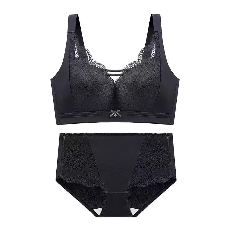 Формирующий бюстгальтер с тонкими чашками для минимизации внешнего вида большой груди и создания эффекта похудения. Комплект бюстгальтера с полной чашкой.