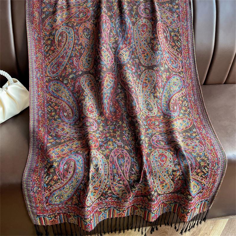 Luxury Embroidery Cashmere Winter Scarves Women Pareo Cape Warm Muslim Modal Hijabs Shawl Chunky Headscarf Ladies Elegant Poncho