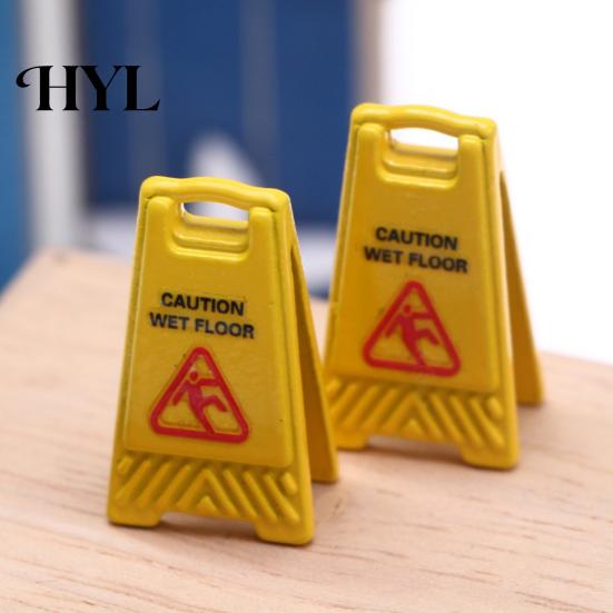 Doll House Floor Signs 5Pcs Mini Caution Wet Sign Single-side Realistic Miniature Dog Cat Vomit Tiny Danger Small Warning Desk Toy Dollhouse