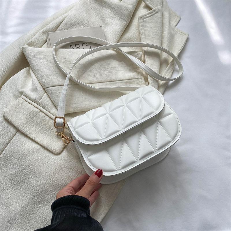 Stylish Minimalist Women's Crossbody Bag For Autumn Season Trendy Casual Use