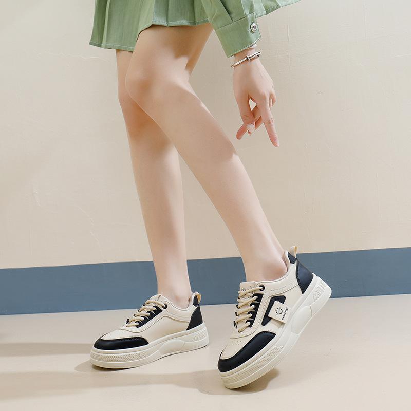2025 весна белые туфли новая корейская версия женские студенческие туфли на платформе с увеличенным каблуком спортивная обувь повседневная уличная съемка HY318